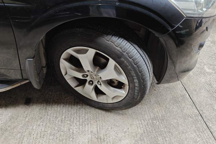 Used Honda Crosstour 2012 2.4L Prestige Edition Right Front Wheel Hub