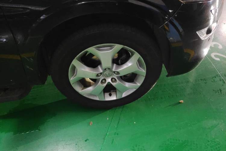 Used Honda Crosstour 2012 2.4L Luxury Edition Right Front Wheel Hub
