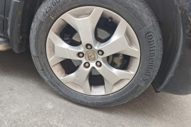 Used Honda Crosstour 2012 2.4L Luxury Edition Right Front Wheel Hub