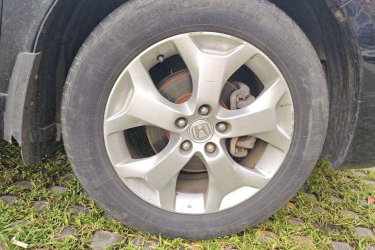 Used Honda Crosstour 2012 2.4L Luxury Edition Right Front Wheel Hub