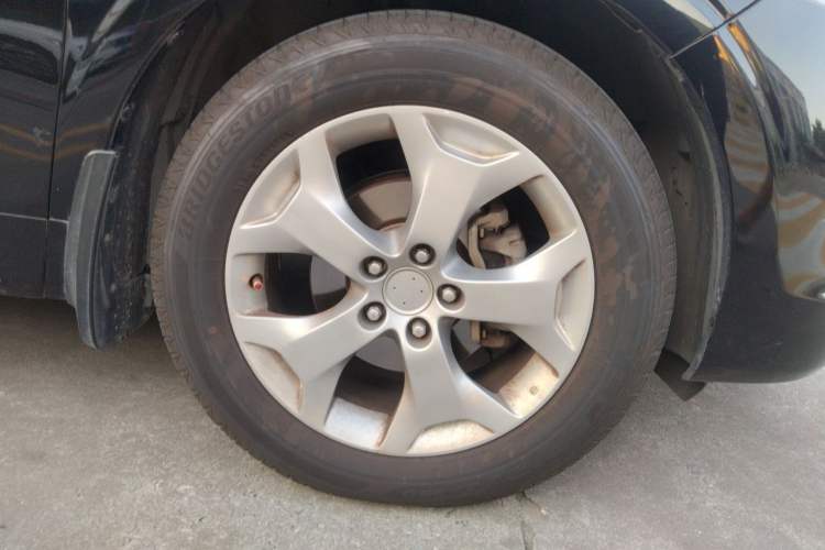 Used Honda Crosstour 2012 2.4L Luxury Edition Right Front Wheel Hub