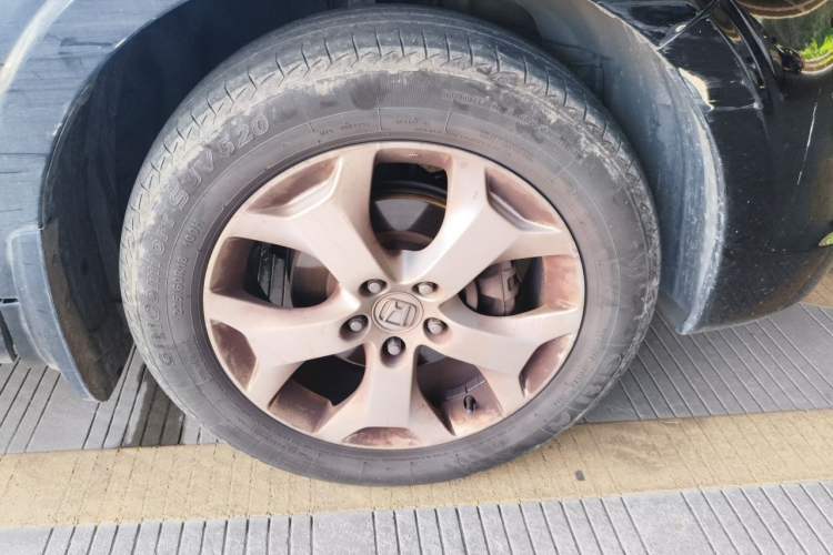 Used Honda Crosstour 2012 2.4L Luxury Edition Right Front Wheel Hub