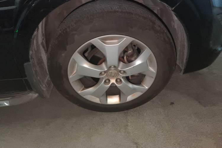 Used Honda Crosstour 2012 2.4L Luxury Edition Right Front Wheel Hub