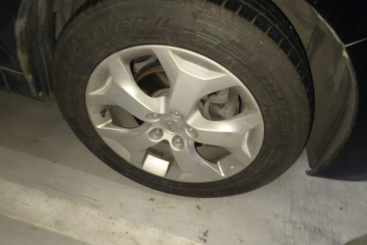 Used Honda Crosstour 2012 2.4L Luxury Edition Right Front Wheel Hub