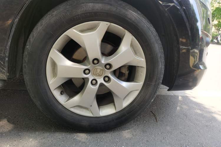 Used Honda Crosstour 2012 2.4L Prestige Edition Right Front Wheel Hub