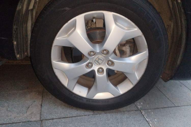 Used Honda Crosstour 2012 2.4L Luxury Edition Right Front Wheel Hub