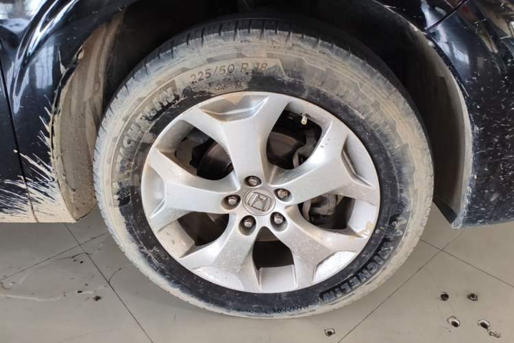 Used Honda Crosstour 2012 2.4L Luxury Edition Right Front Wheel Hub