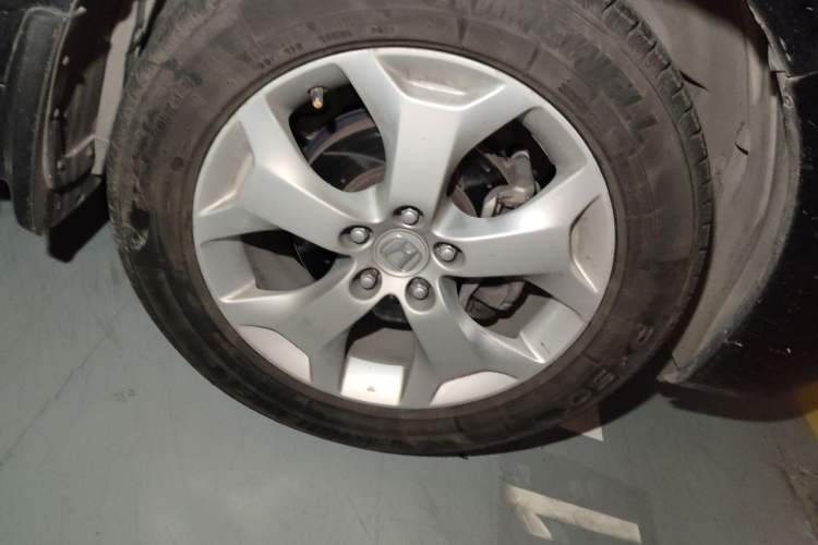 Used Honda Crosstour 2012 2.4L Luxury Edition Right Front Wheel Hub