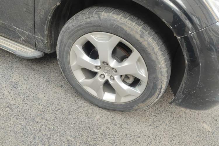 Used Honda Crosstour 2012 2.4L Luxury Edition Right Front Wheel Hub