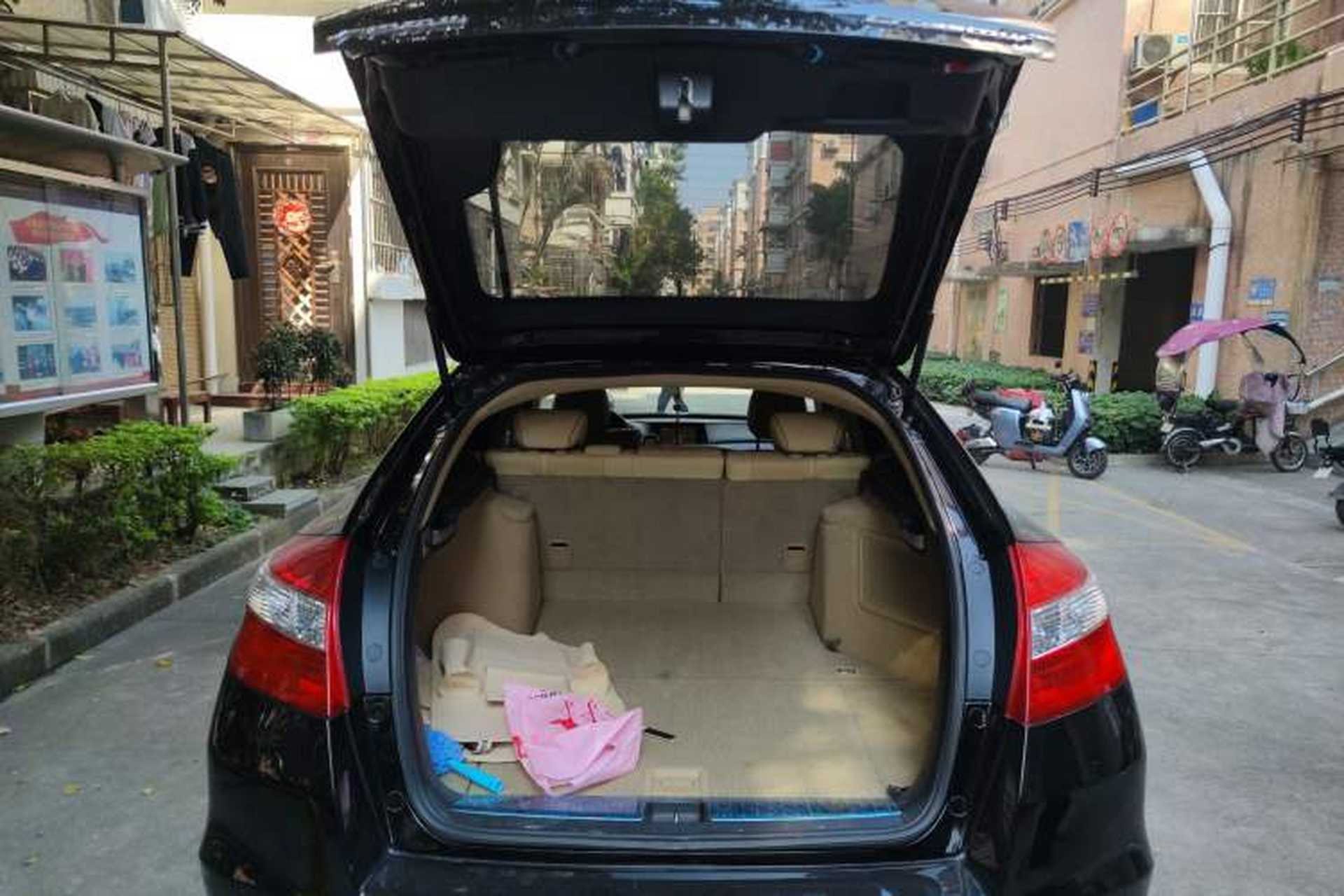 Used Honda Crosstour 2012 2.4L Luxury Edition Trunk
