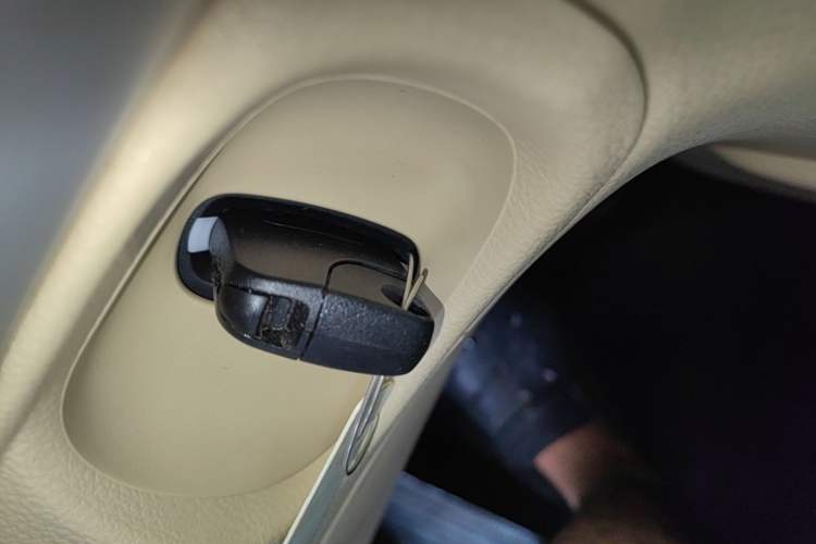 Used Honda Crosstour 2012 2.4L Luxury Edition Vehicle Key