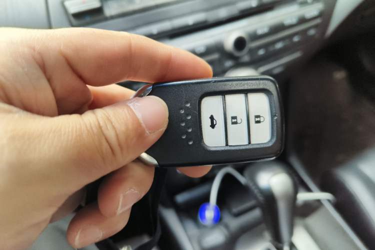 Used Honda Crosstour 2012 2.4L Luxury Edition Vehicle Key