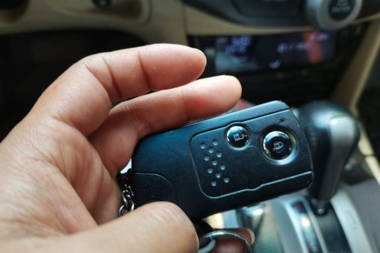 Used Honda Crosstour 2012 2.4L Prestige Edition Vehicle Key