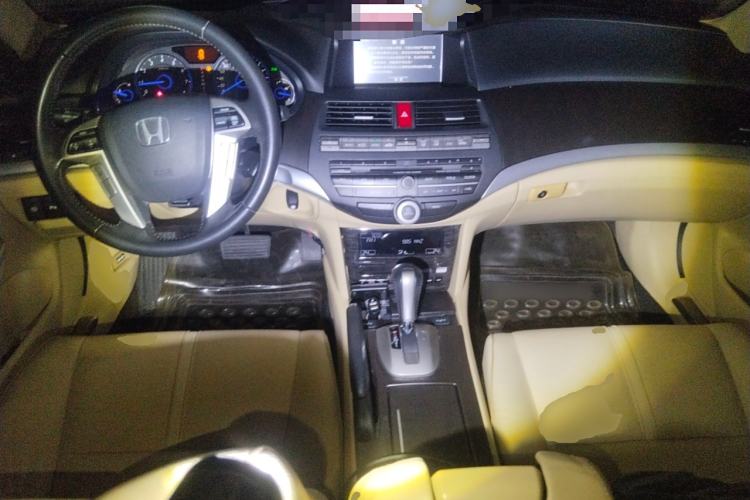 Used Honda Crosstour 2012 2.4L Luxury Edition Center Console