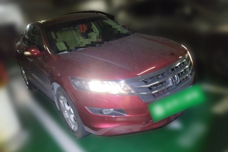 Used Honda Crosstour 2012 2.4L Luxury Edition Front Right 45 Deg