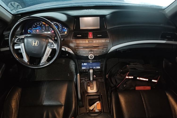 Used Honda Crosstour 2012 2.4L Luxury Edition Center Console