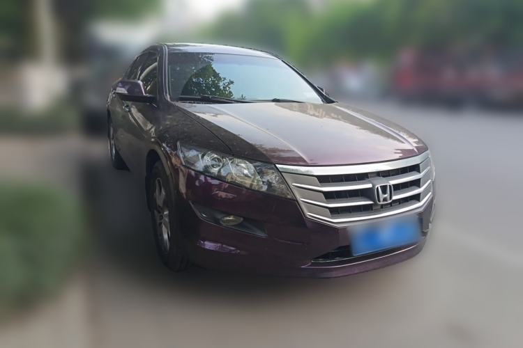 Used Honda Crosstour 2012 2.4L Luxury Edition Front Right 45 Deg