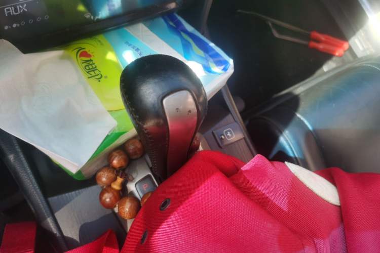 Used Honda Crosstour 2012 2.4L Luxury Edition Gear Lever