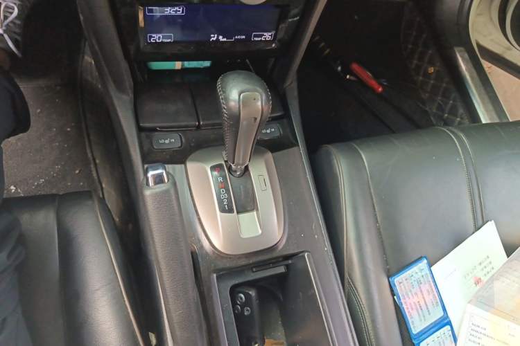Used Honda Crosstour 2012 2.4L Luxury Edition Gear Lever