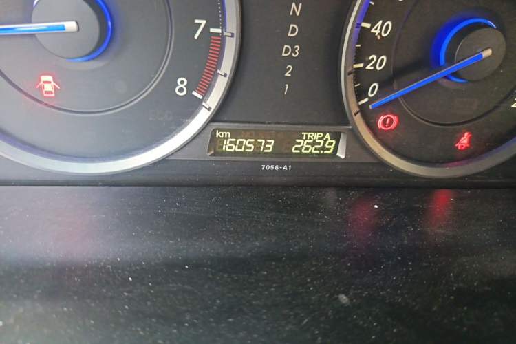 Used Honda Crosstour 2012 2.4L Luxury Edition Odometer Close Up