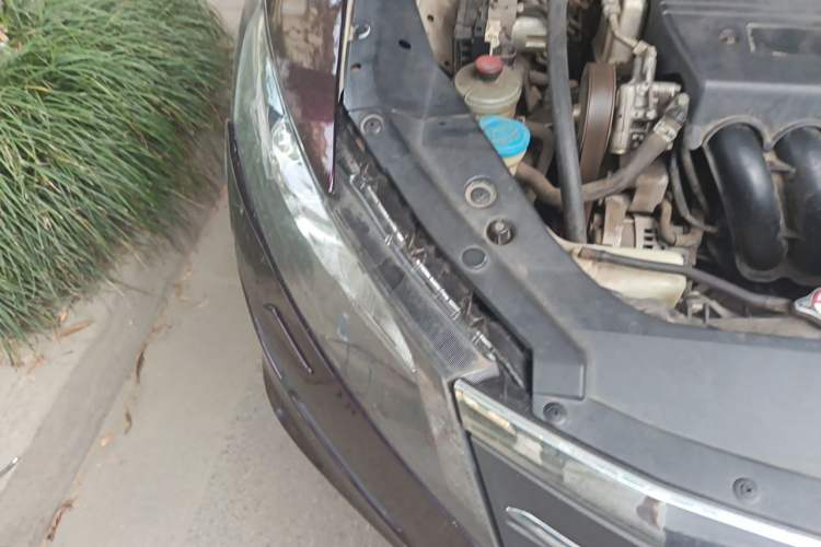 Used Honda Crosstour 2012 2.4L Luxury Edition Right Front Headlight