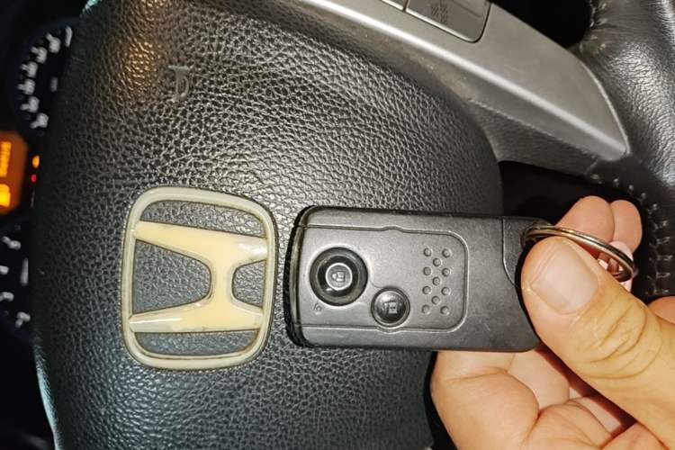 Used Honda Crosstour 2012 2.4L Luxury Edition Vehicle Key