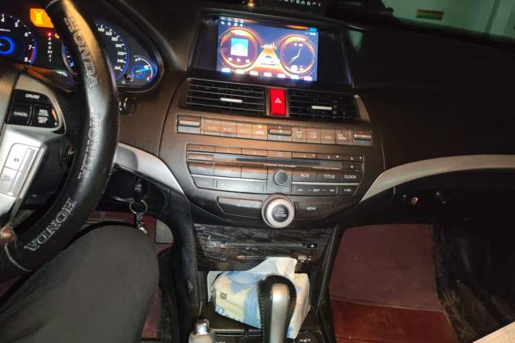Used Honda Crosstour 2012 2.4L Luxury Edition Audio And AC Panel