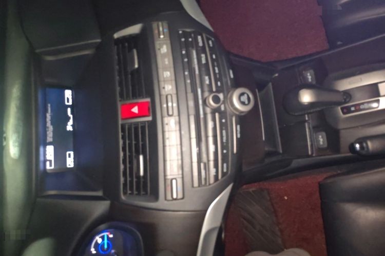 Used Honda Crosstour 2012 2.4L Luxury Edition Audio And AC Panel