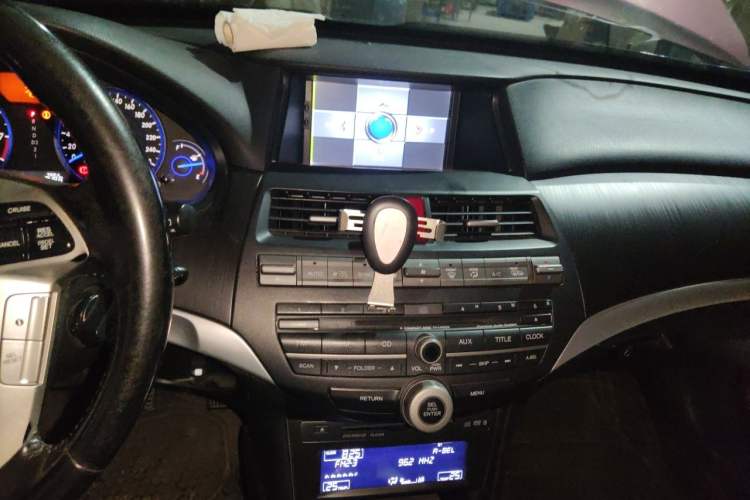 Used Honda Crosstour 2012 2.4L Luxury Edition Audio And AC Panel