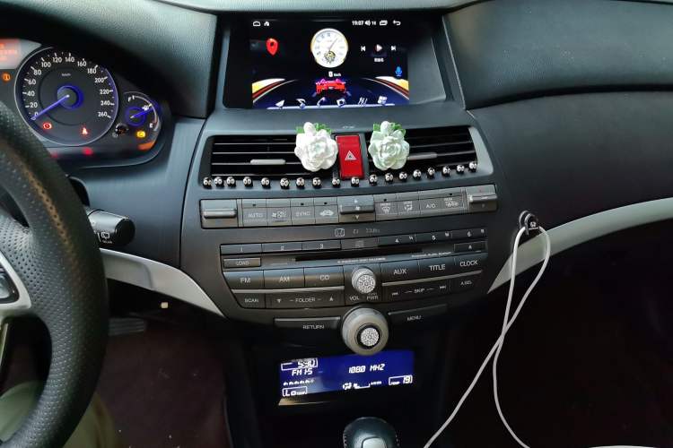 Used Honda Crosstour 2012 2.4L Luxury Edition Audio And AC Panel
