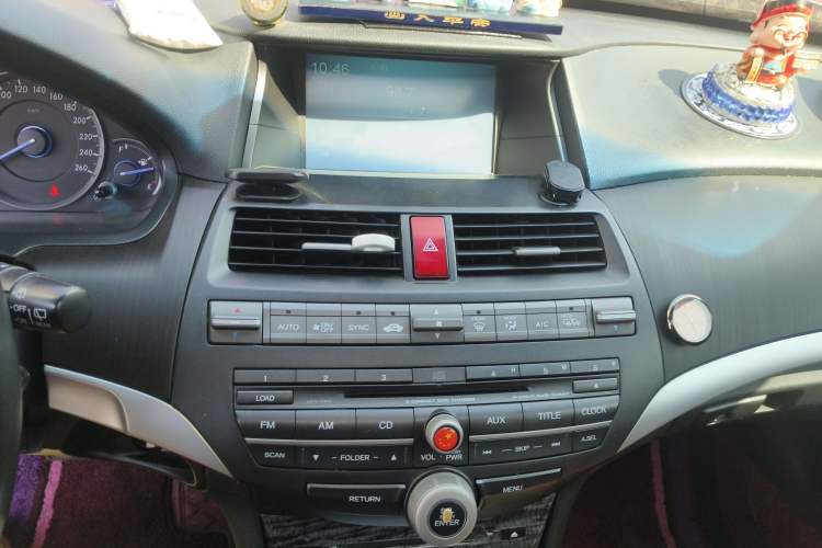 Used Honda Crosstour 2012 2.4L Luxury Edition Audio And AC Panel