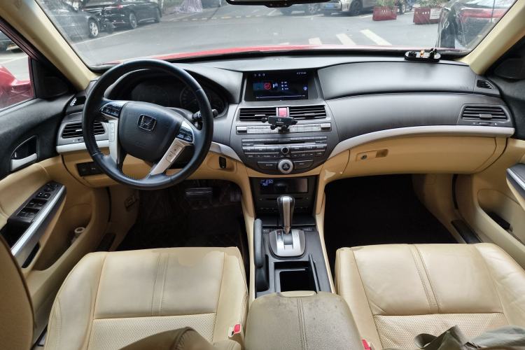 Used Honda Crosstour 2012 2.4L Luxury Edition Center Console