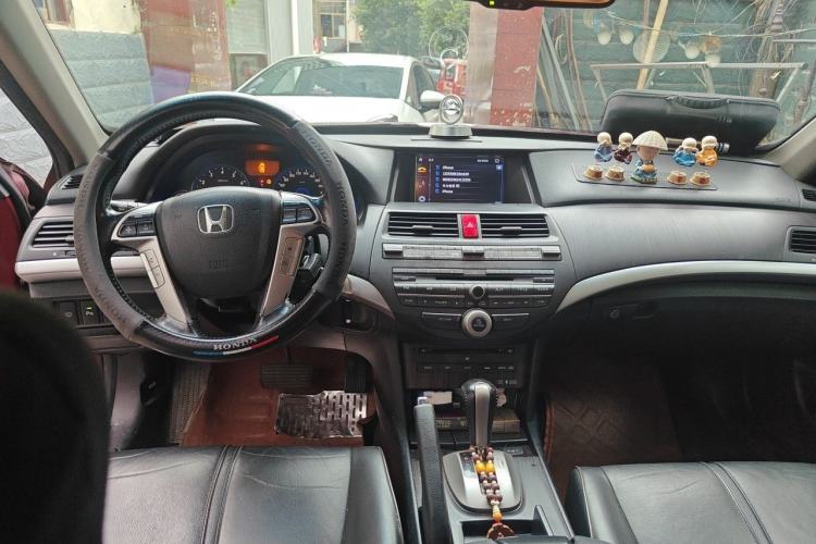 Used Honda Crosstour 2012 2.4L Luxury Edition Center Console