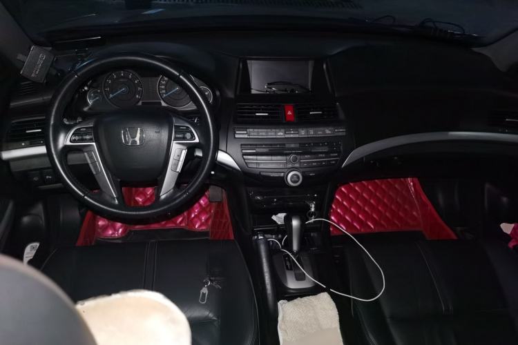 Used Honda Crosstour 2012 2.4L Luxury Edition Center Console