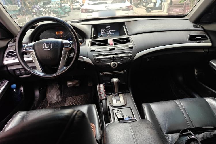 Used Honda Crosstour 2012 2.4L Luxury Edition Center Console