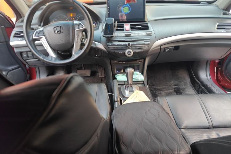 Used Honda Crosstour 2012 2.4L Luxury Edition Center Console