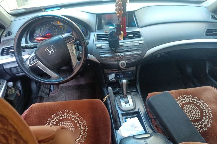 Used Honda Crosstour 2012 2.4L Luxury Edition Center Console