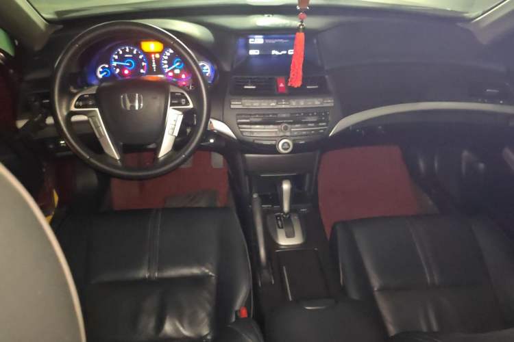 Used Honda Crosstour 2012 2.4L Luxury Edition Center Console