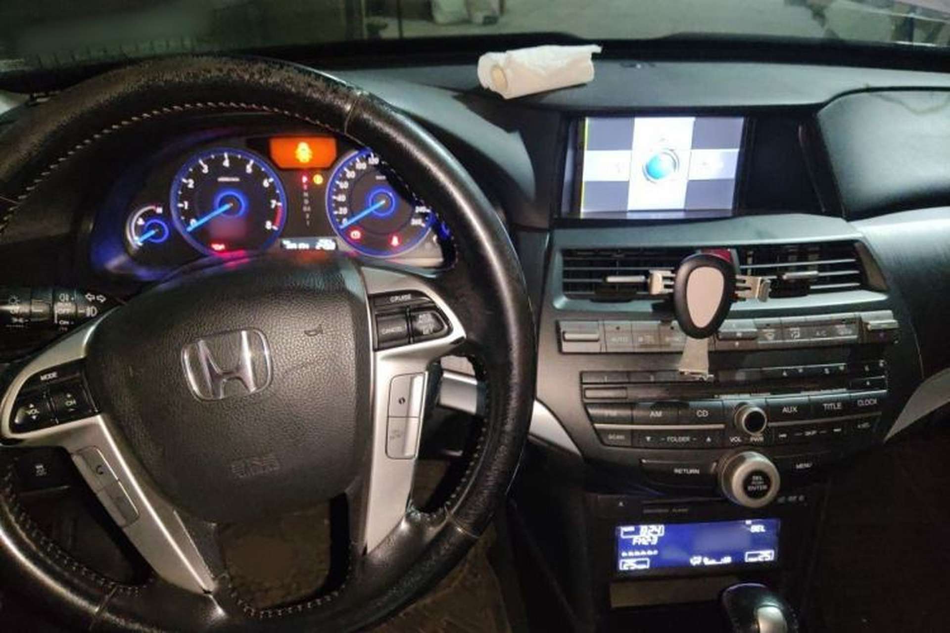 Used Honda Crosstour 2012 2.4L Luxury Edition Center Console
