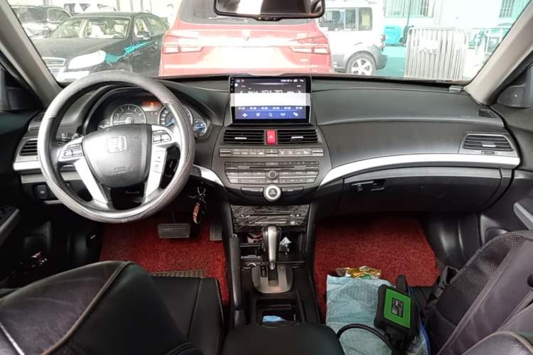 Used Honda Crosstour 2012 2.4L Luxury Edition Center Console