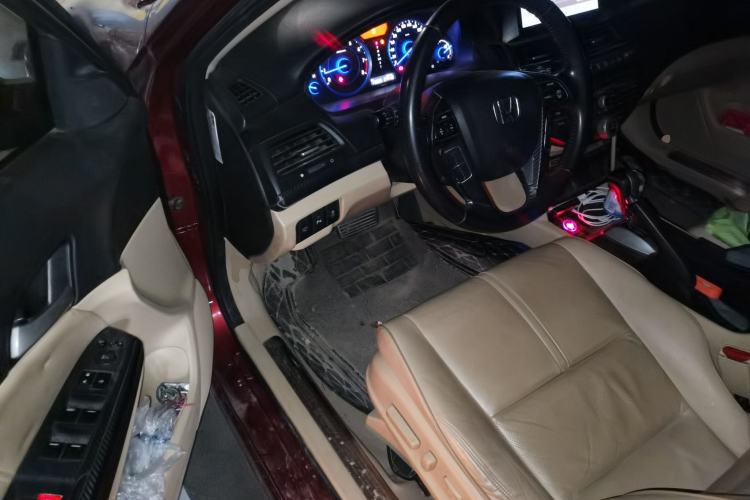 Used Honda Crosstour 2012 2.4L Luxury Edition Driver Seat