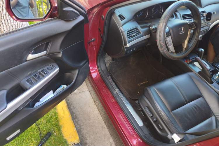 Used Honda Crosstour 2012 2.4L Luxury Edition Driver Seat