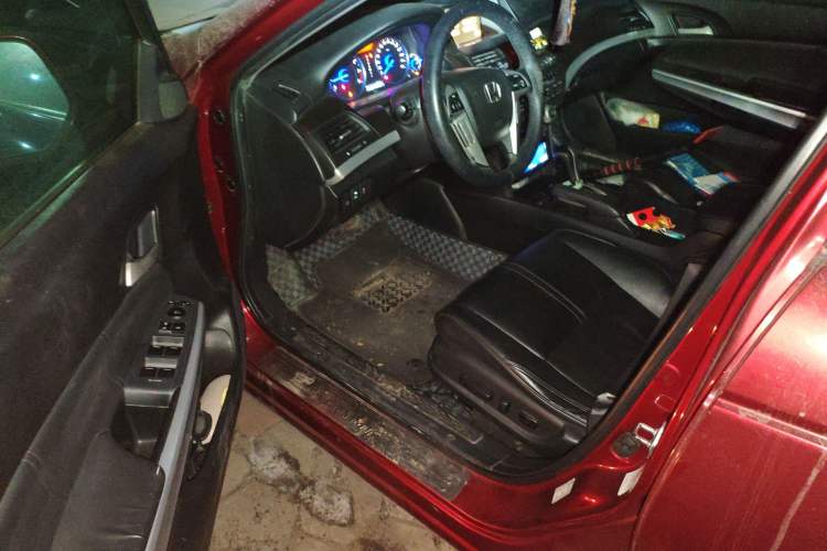 Used Honda Crosstour 2012 2.4L Luxury Edition Driver Seat
