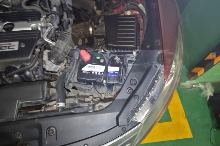 Used Honda Crosstour 2012 2.4L Luxury Edition Engine Bay Left