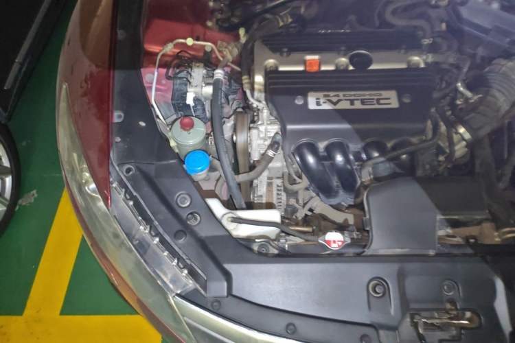 Used Honda Crosstour 2012 2.4L Luxury Edition Engine Bay Right