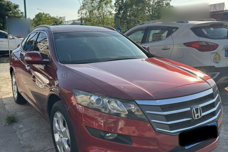 Used Honda Crosstour 2012 2.4L Luxury Edition Exterior 2