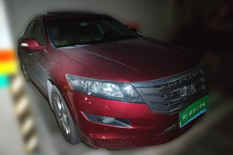 Used Honda Crosstour 2012 2.4L Luxury Edition Front Right 45 Deg