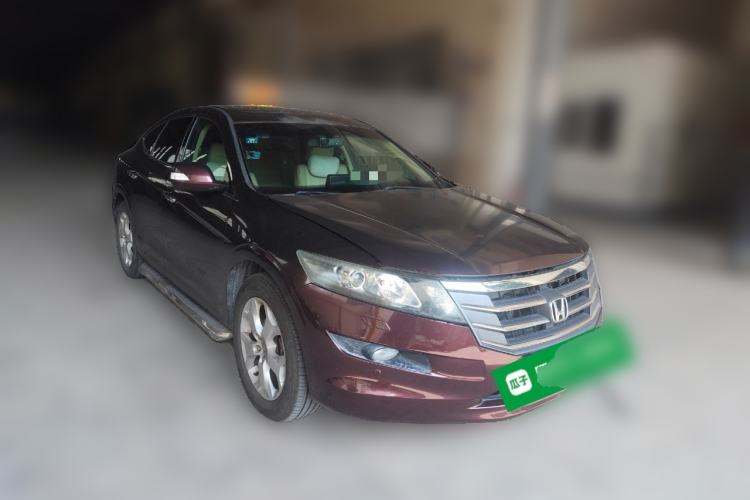 Used Honda Crosstour 2012 2.4L Luxury Edition Front Right 45 Deg