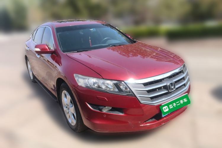Used Honda Crosstour 2012 2.4L Luxury Edition Front Right 45 Deg