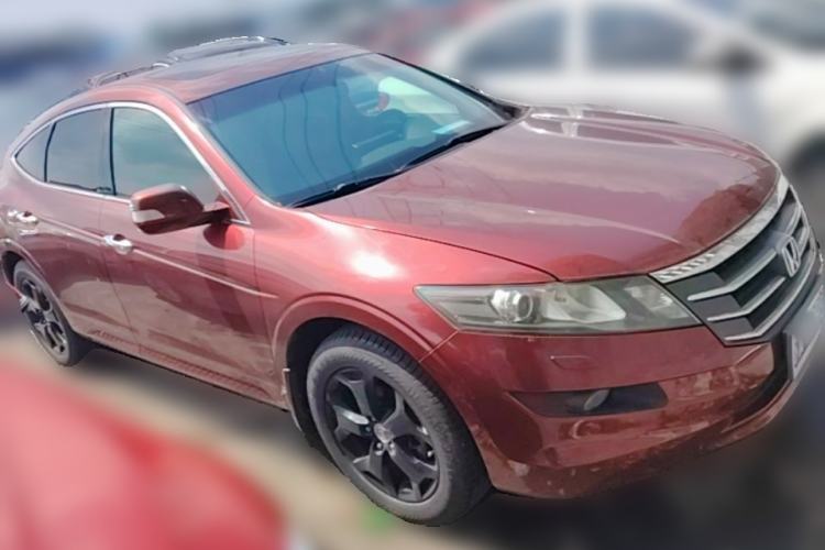 Used Honda Crosstour 2012 2.4L Luxury Edition Front Right 45 Deg
